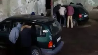 შავგვრემანი ინტერესი sucks მრავალჯერადი cocks საწყისი ხვრელები კედლები