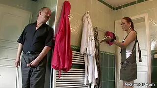 მოწიფული and ახალგაზრდა გოგონა, ლამაზი,